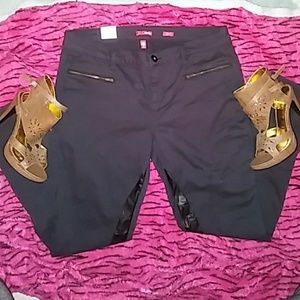 BNWT Bongo skinny two texture Jeans